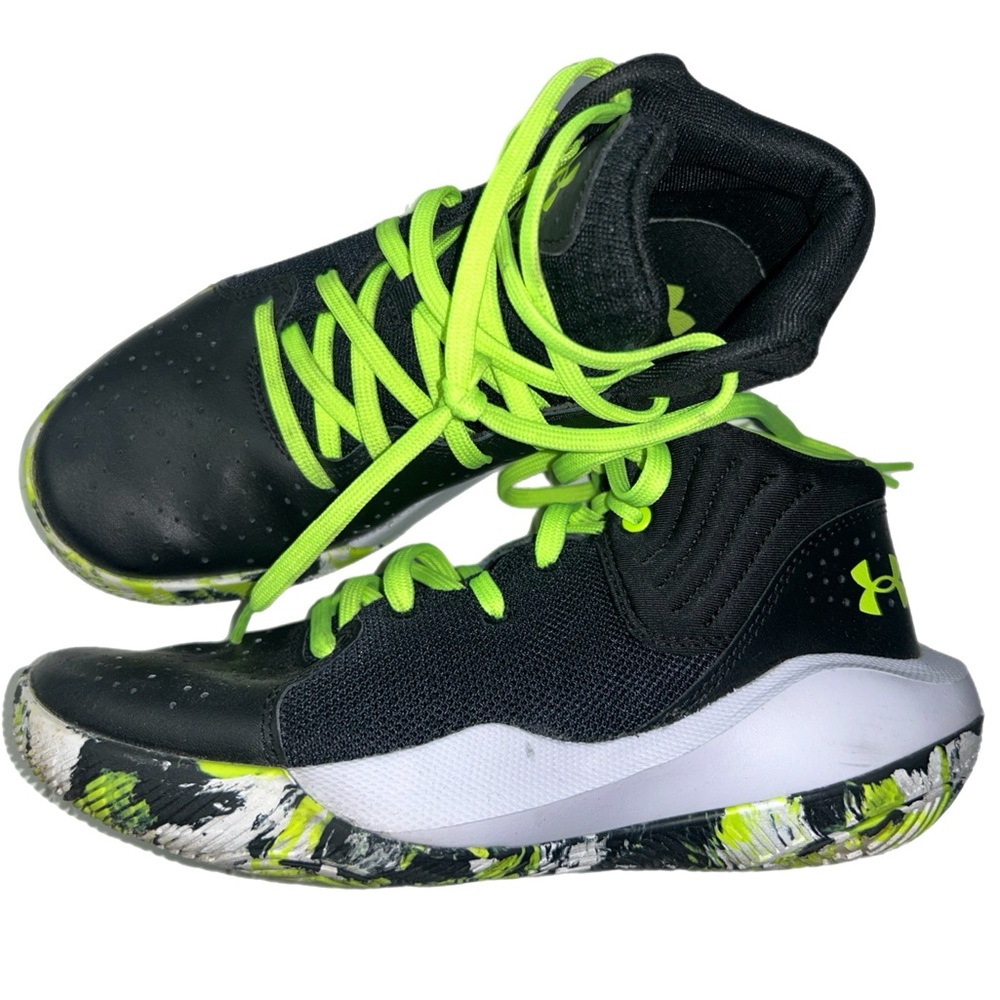 Under Armour Kids Black and Neon Shoes Sneakers Sz 4.5